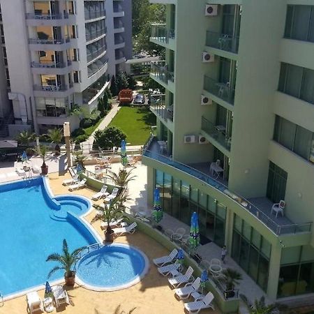 Family Hotel Gallery Pantai Sunny Bagian luar foto