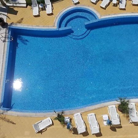 Family Hotel Gallery Pantai Sunny Bagian luar foto
