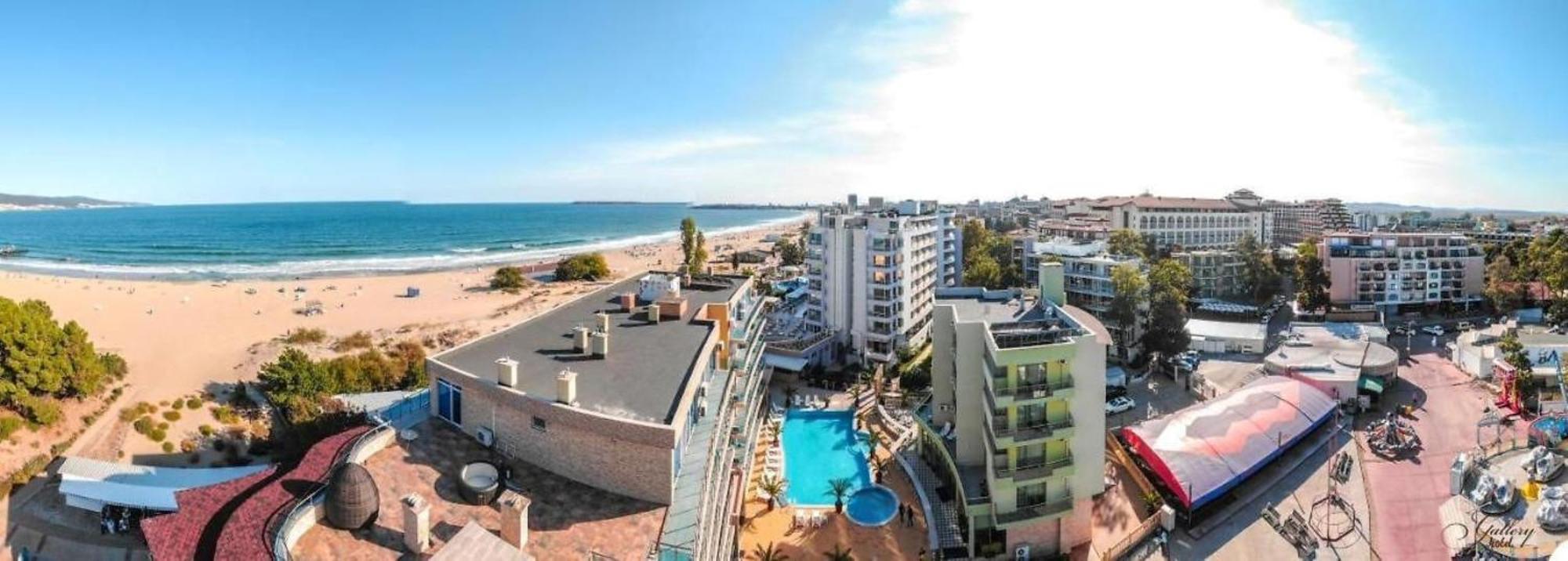Family Hotel Gallery Pantai Sunny Bagian luar foto