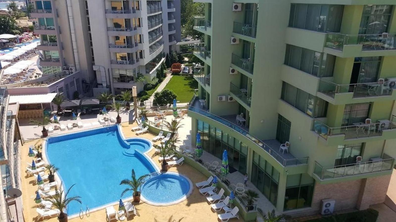Family Hotel Gallery Pantai Sunny Bagian luar foto