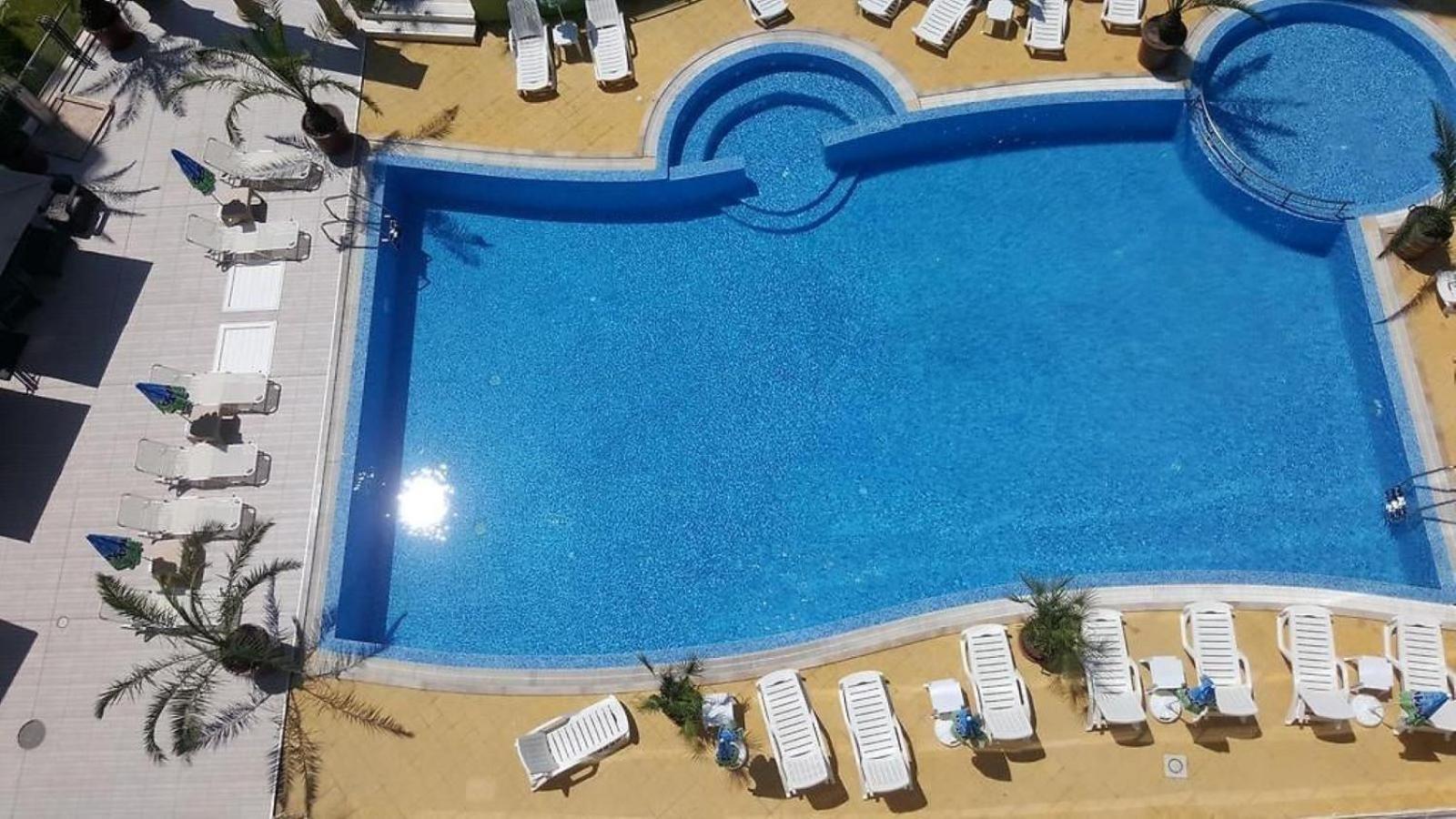 Family Hotel Gallery Pantai Sunny Bagian luar foto